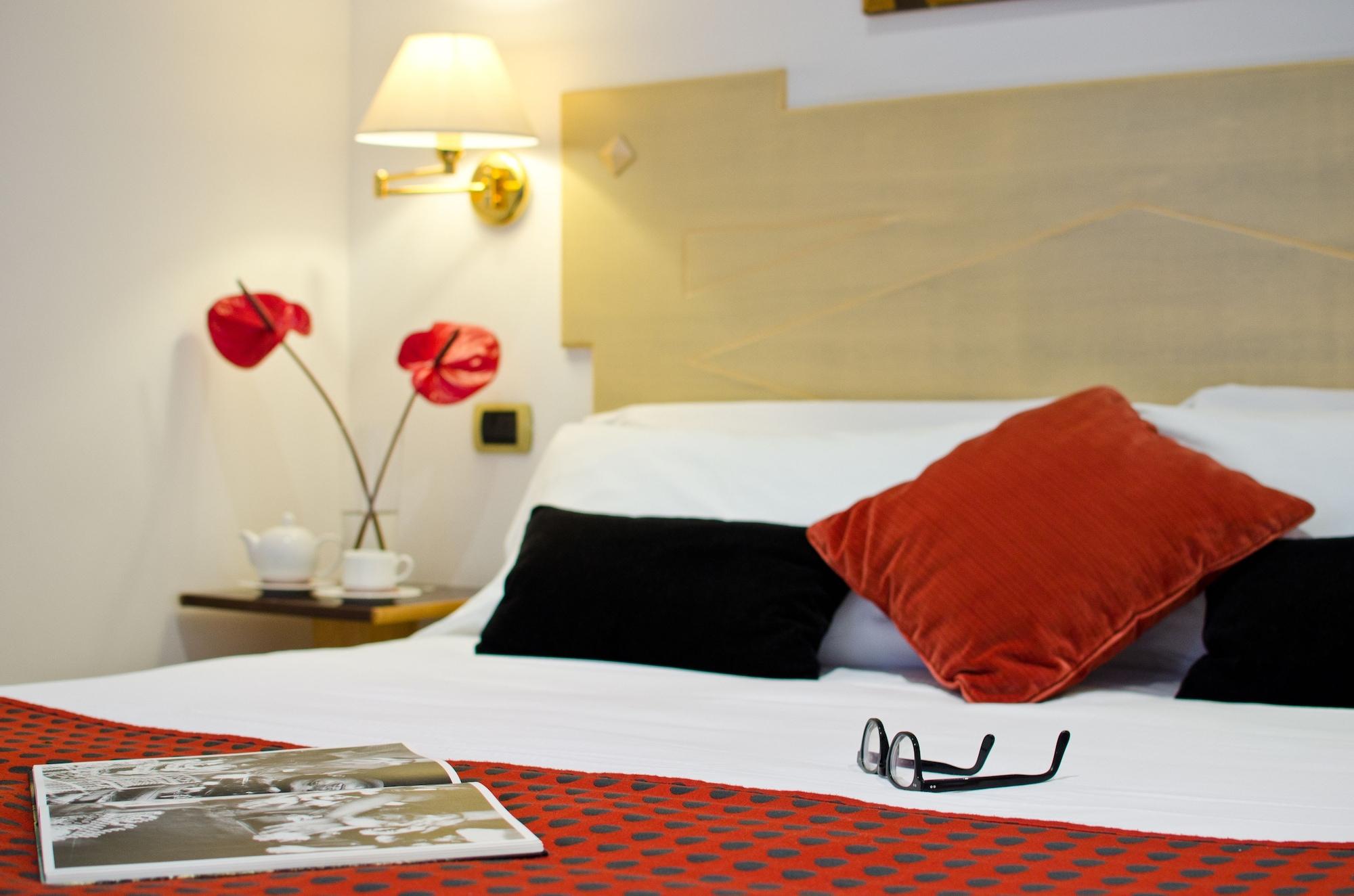 Hotel Plaza Opera Palermo Luaran gambar