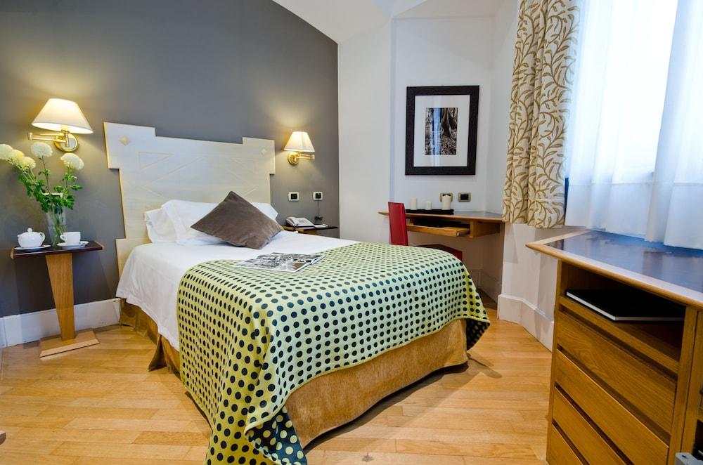 Hotel Plaza Opera Palermo Luaran gambar