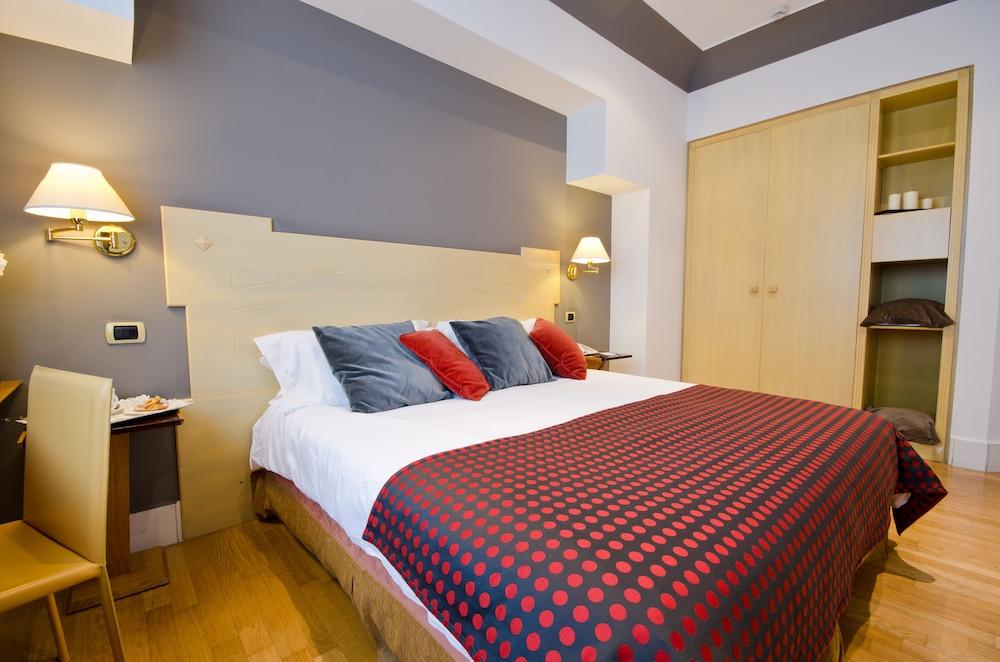Hotel Plaza Opera Palermo Luaran gambar