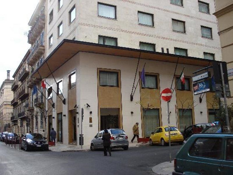 Hotel Plaza Opera Palermo Luaran gambar